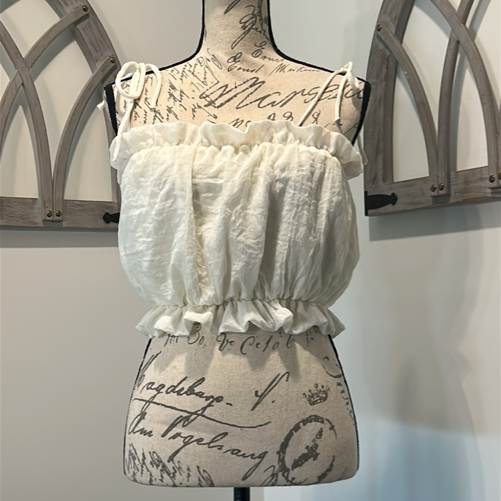 NWT Glam Beach Me Crop Top Spaghetti Straps Tie Neutral Cream Color Size Large - Picture 3 of 9
